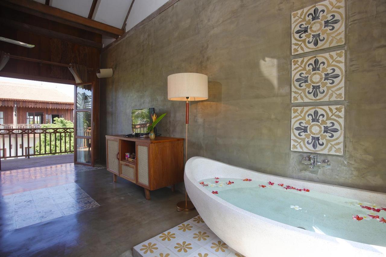 Four Bedroom Queen Villa
